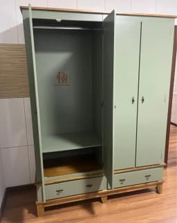 Roupeiro Padrão de 4 portas - Linha 900 miniatura 2