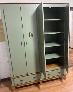 Roupeiro Padrão de 4 portas - Linha 900 miniatura 3