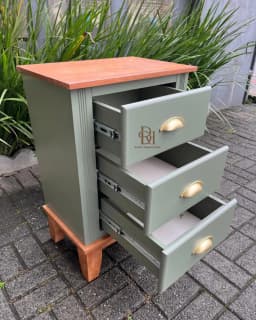 Mesinha de Cabeceira 3 Gavetas – Frete Rápido miniatura 2