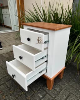 Cópia de Mesinha de Cabeceira 3 Gavetas – Frete Rápido miniatura 2