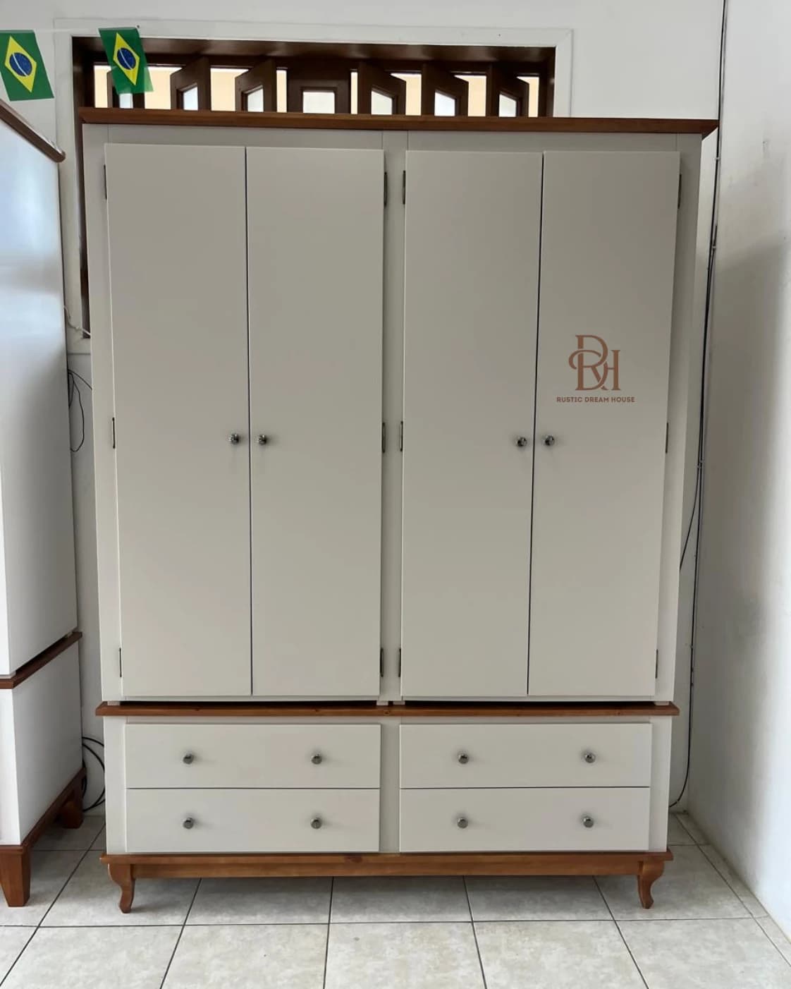 Guarda-Roupa 1.60 m 4 Portas e 4 Gavetas – Frete Rápido