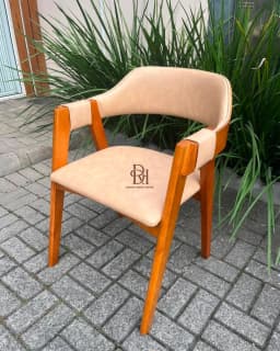 Cadeira de Jantar Escandinava Estofada em Corino Off White miniatura 1