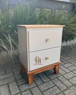 Mesa de Cabeceira 2 Gavetas Off White – Frete Rápido miniatura 2