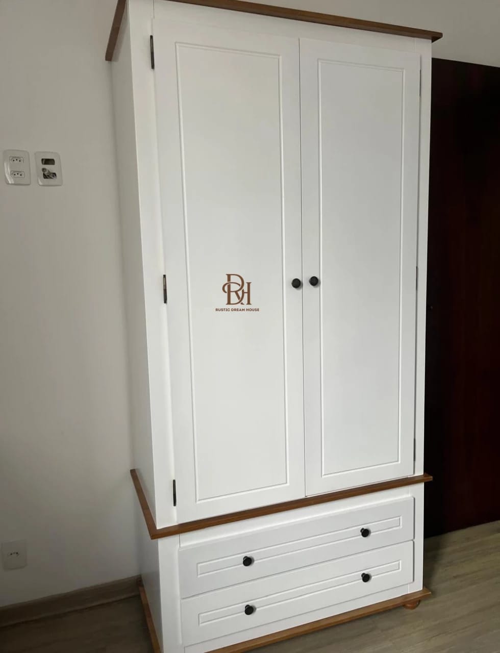 Roupeiro de 2 Portas - Linha 900 1