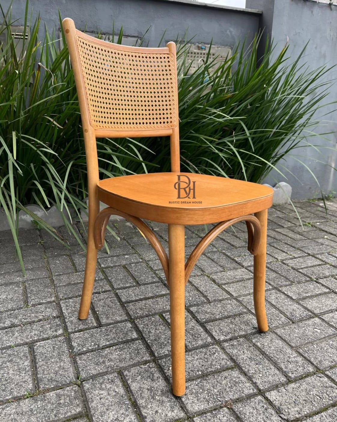 Cadeira Rattan em Madeira Maciça de Tauari 1