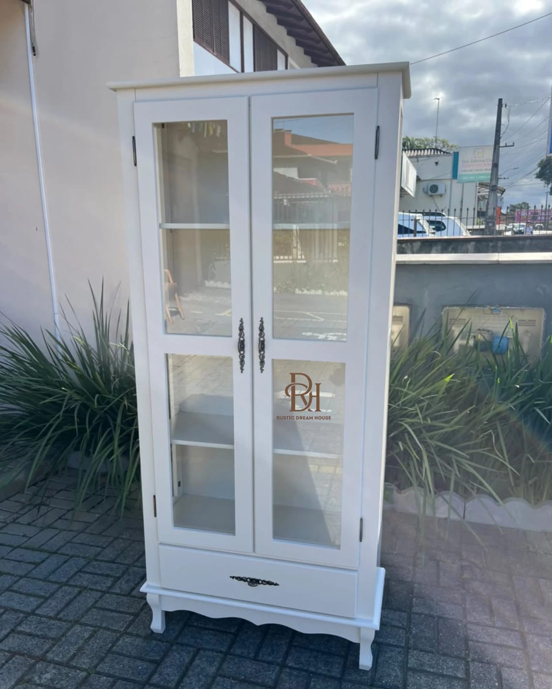 Cristaleira Creme 2 Portas com Laterais Envidraçadas – Frete Rápido 1