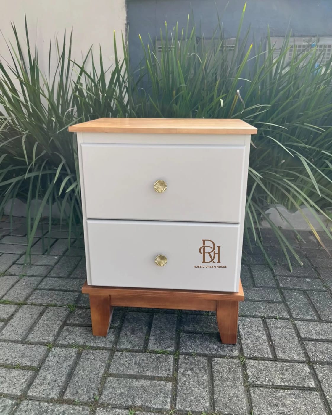 Mesa de Cabeceira 2 Gavetas Off White – Frete Rápido 1